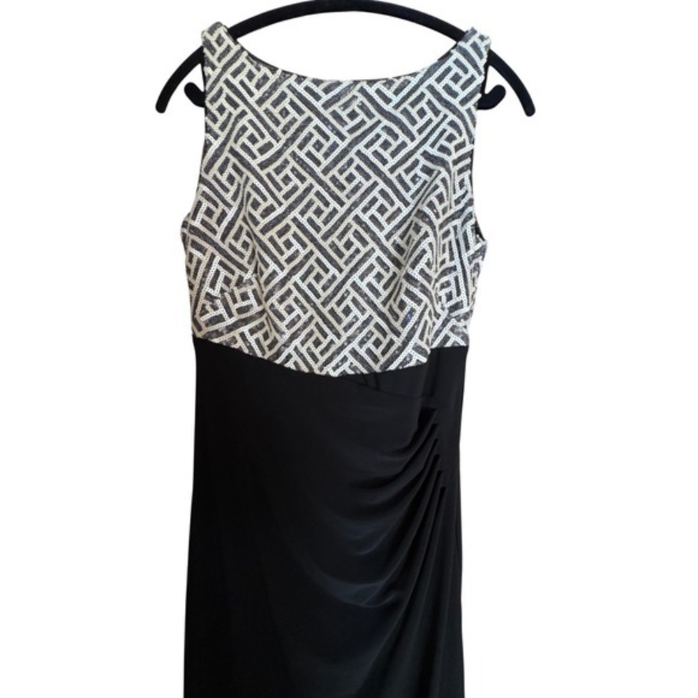 Lauren Ralph Lauren Evening Sequin Geometric Gown Black Silver V-Back Dress 10 - Picture 4 of 5